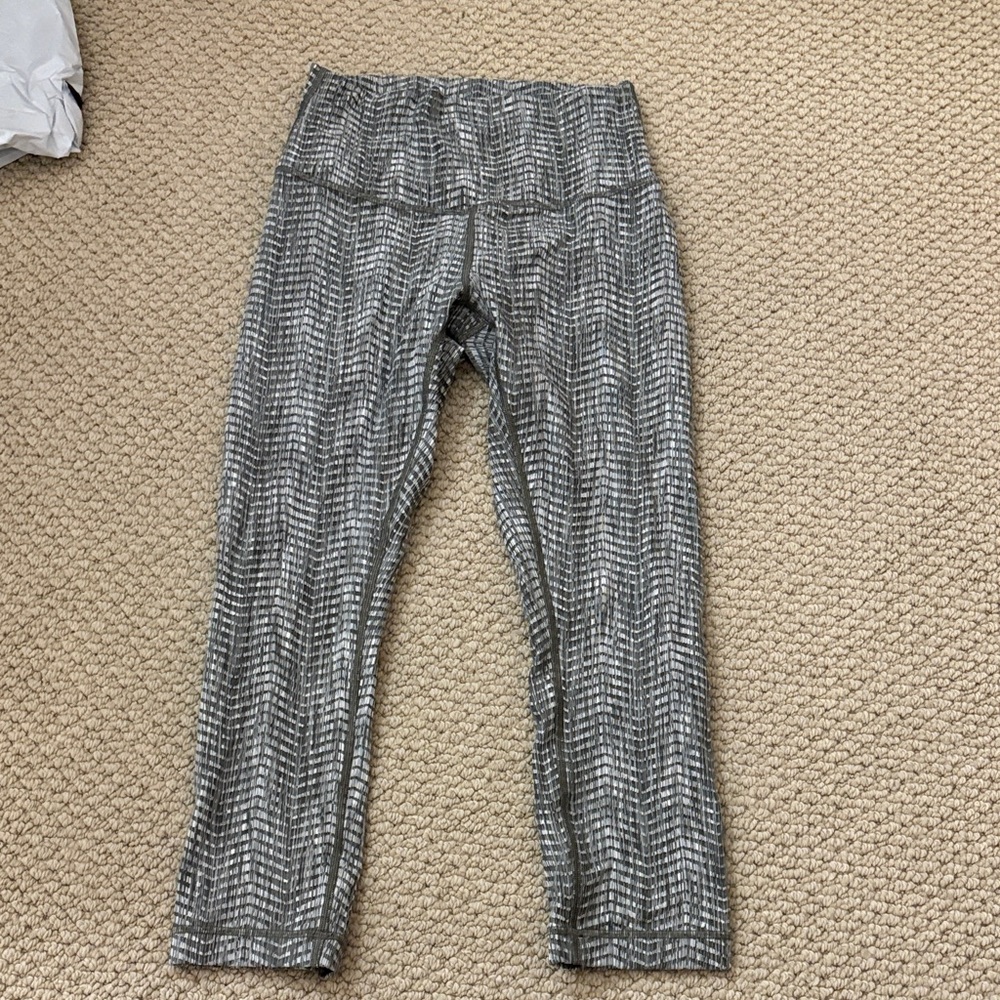 Lululemon Athletica Gray Patterned Leggings